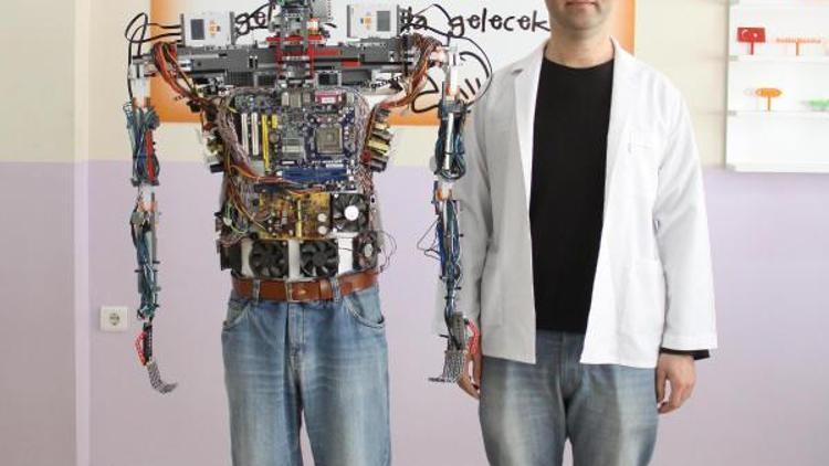 Eğitim robotu, Afrindeki Mehmetçiğe kolaylık diledi