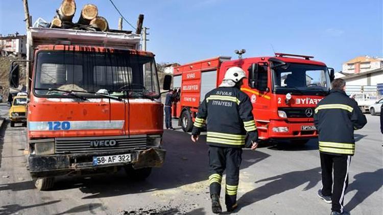 Polis ceza yazınca benzin döküp aracı yakmaya kalkıştı