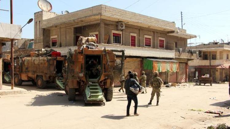 Türk askerlerinin girdiği Afrin’e siviller dönmeye başladı