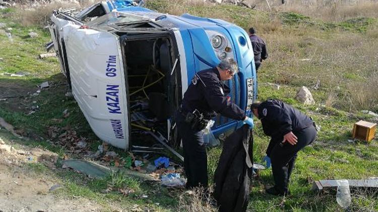 Ankarada kamyon, yolcu minibüsüne çarptı: 17 yaralı (2) - Yeniden