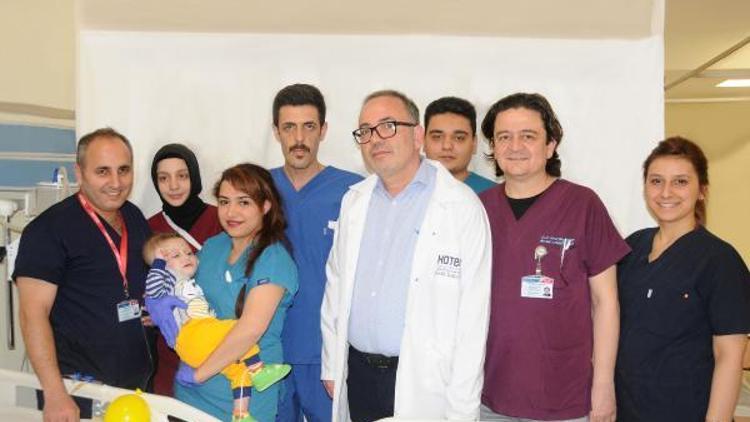 Halepte saldırıda yaralanan bebeği, Türk doktorları kurtardı