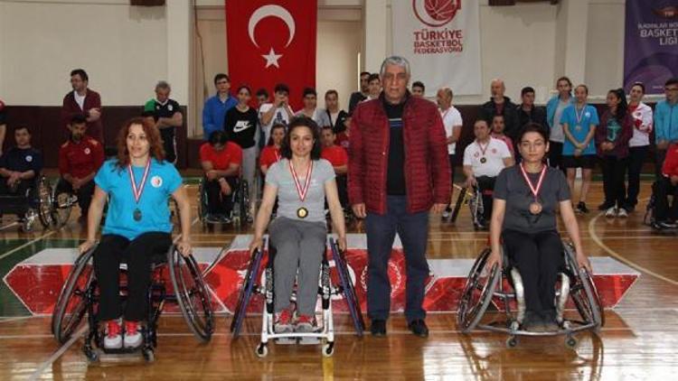 Engelli Badminton sporcularından Türkiye derecesi