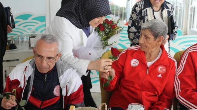 Beyhan Demirtaş’tan huzurevi sakinlerine ziyaret