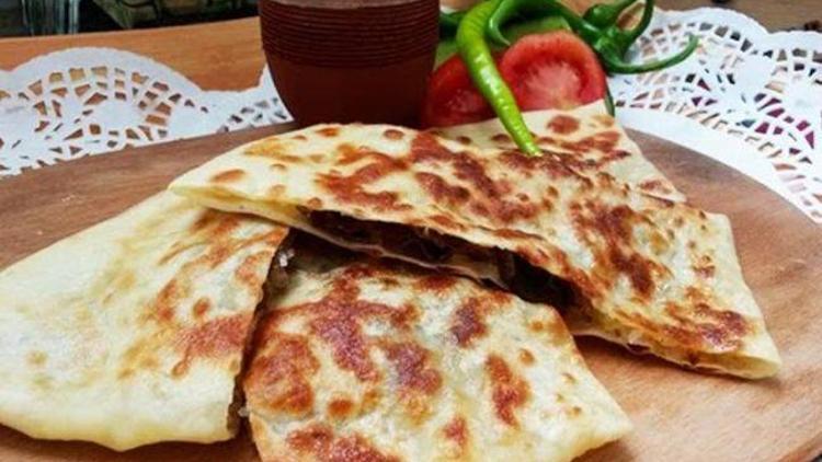 Pastırmalı ekmek pide tarifi