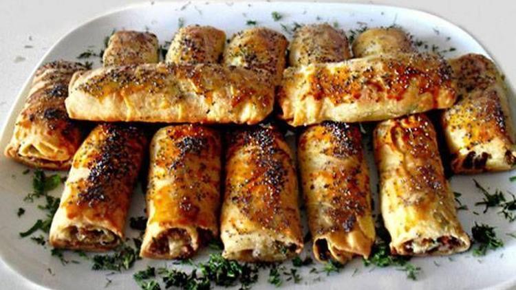 Kıymalı katmer börek tarifi