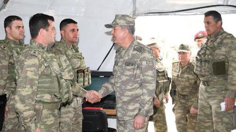 Genelkurmay Başkanı Orgeneral Akar, Suriye sınırında (2)