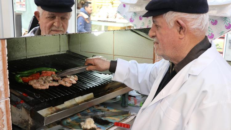 İki kent arasında kimin köftesi lezzetli tartışması