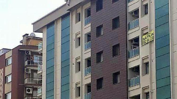 Borçları yüzünden 7 katlı apartmanın çatısına çıkıp, intihara kalkıştı