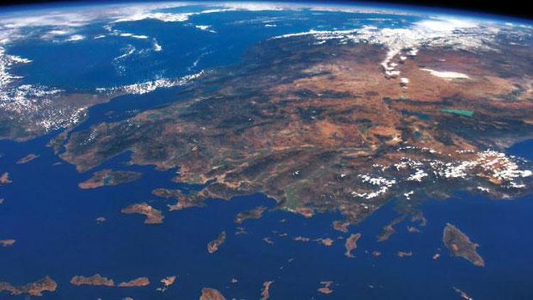 1972’de Aya son kez ayak basan Apollo 17 ekibinden Harrison Schmitt : Türkiye ufuk çizgisinin hemen altında Akdeniz’in ucunda hayal meyal uzanıyordu