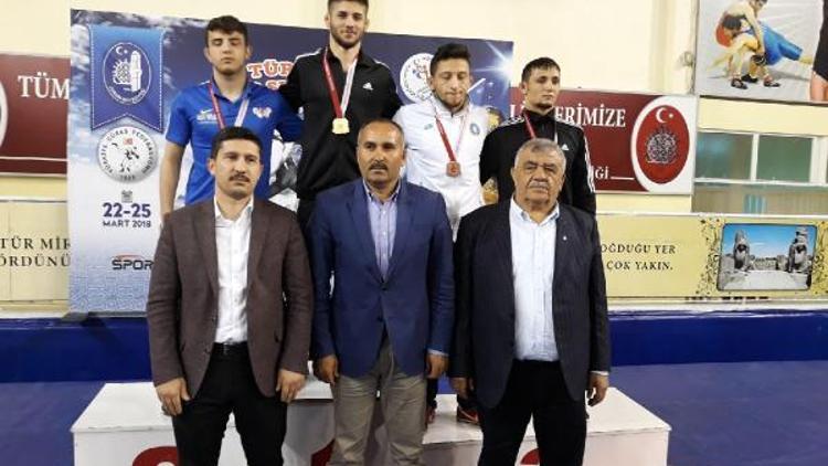 Türkiye Genç Erkekler Serbest Güreş Şampiyonası, Çorumda devam ediyor