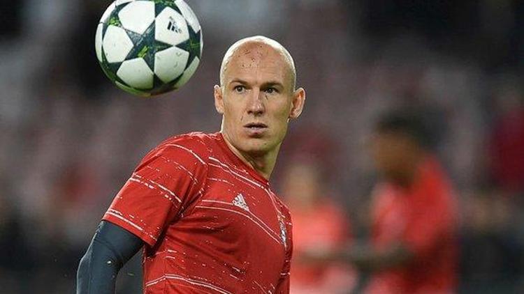 Arjen Robben ilk devreyi kapattı