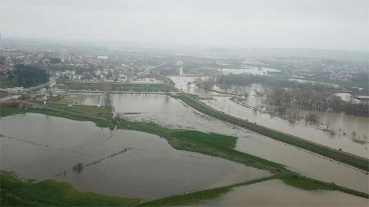 Edirne’de taşkın Kırkpınar Er Meydanı sular altında kaldı