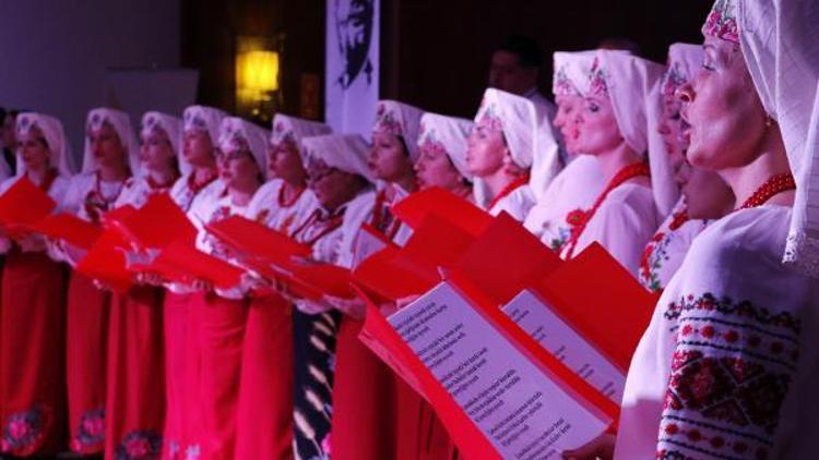 Ukraynalı kadınlar, Çanakkale şehitleri için söyledi