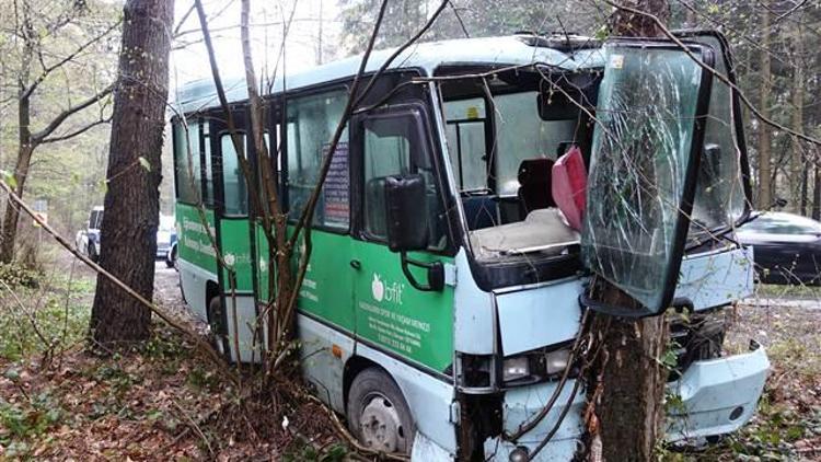 Sarıyer’de yolcu minibüsü kaza yaptı: 5 yaralı