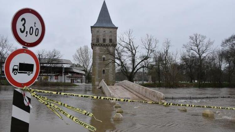 Edirne Sarayiçinde taşkın devam ediyor