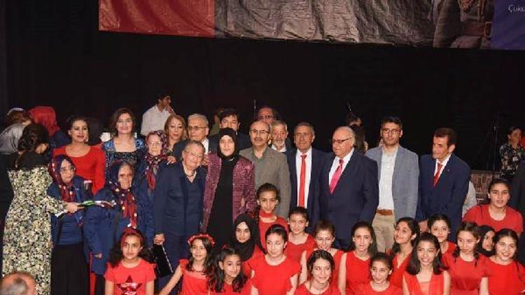 Demirtaş çifti, Yaşlılar Haftası Türk Müziği konserine katıldı