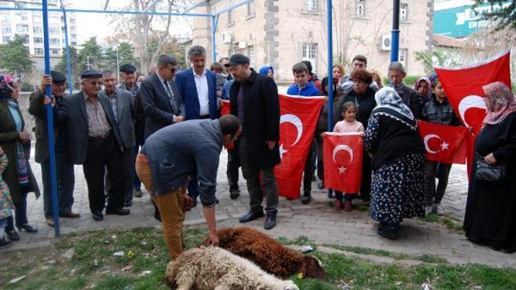Cenazesine 59 gün sonra ulaşılan Afrin şehidi Muratdağı için kurban kestiler