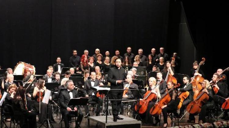 Çerkezköyde, İstanbul Devlet Senfoni Orkestrası Kanlı Sırtı seslendirdi