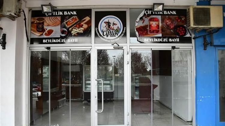 İstanbuldaki Çiftlik Bank şubesi bu hale geldi... 1 milyon 200 bin lira yatırdım