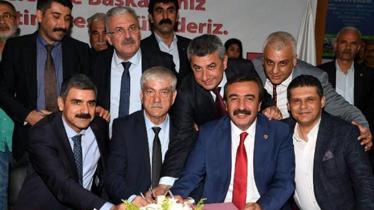 Başkan Çetinden Türkiyeye örnek iş sözleşmesi