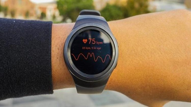 Samsung Gear S2ye yepyeni bir güncelleme geldi