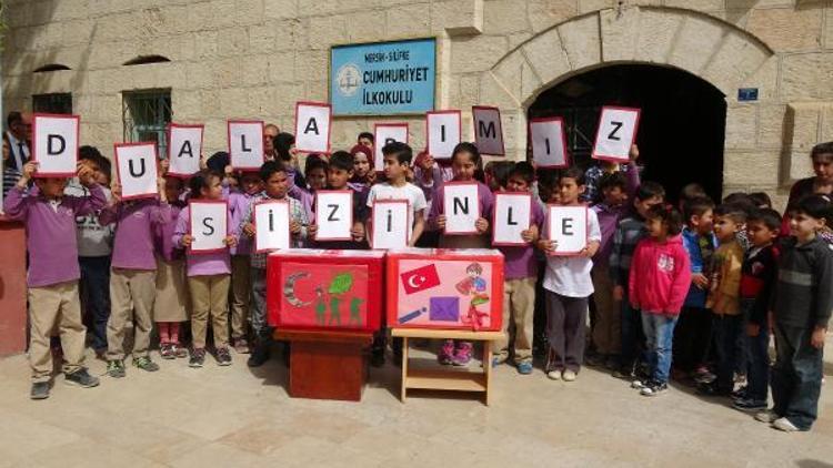Öğrencilerden Afrin’deki askerlere moral mektubu