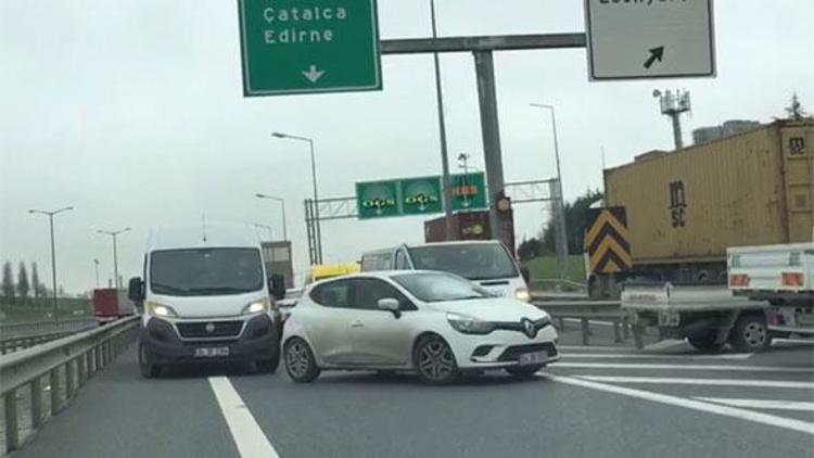 TEM’de ilginç anlar İstanbul trafiğini alt üst ettiler…