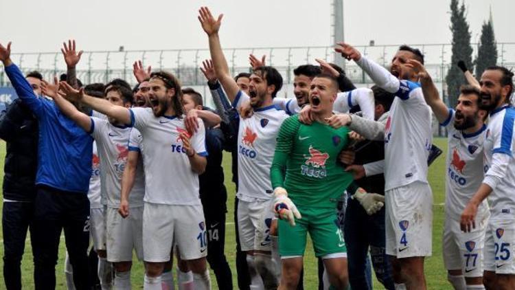 Karacabey Birlikspor Teknik Direktörü Ali Nail Durmuş: Play-off şansımız sürecek