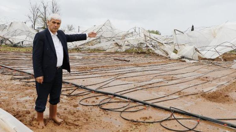 Antalyada hortum, serada ve tarım alanlarında hasara yol açtı