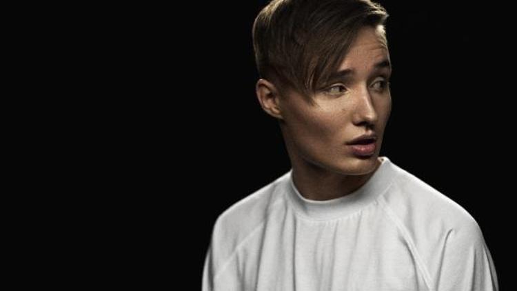 Isac Elliot mini performansı ve imza günüyle D&Rda