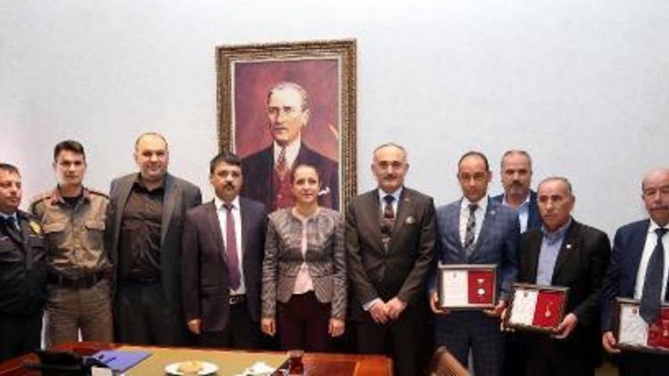 Türk Silahlı Kuvvetleri Güçlendirme Vakfından Gölbaşı ve Etimesğut muhtarlarına madalya
