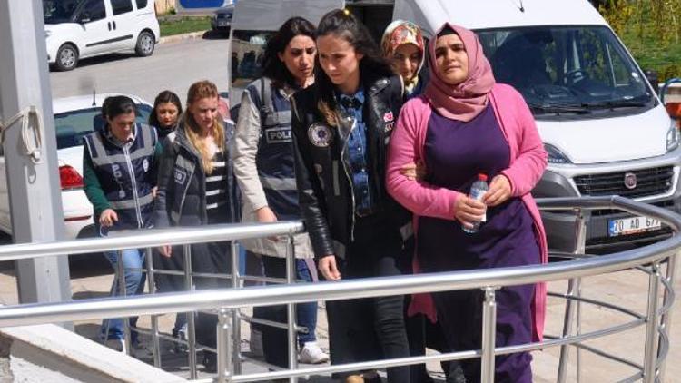 Karamanda FETÖ operasyonunda 12 kadın serbest