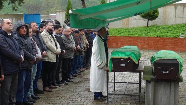 Belçika’da öldürülen anne ile kızı Giresun’da toprağa verildi