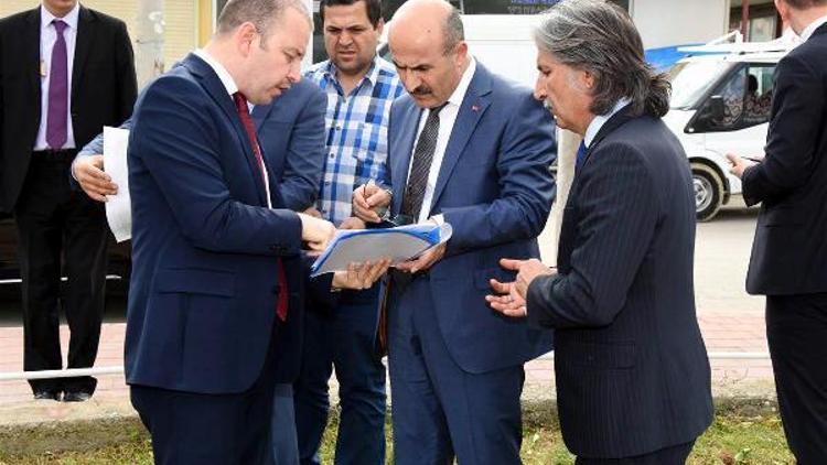 Vali Demirtaş, Cumhurbaşkanı Erdoğanın vatandaşlarla buluşacağı alanda incelemelerde bulundu