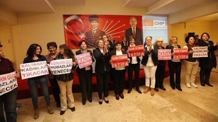 CHPli kadınlardan TBMM Başkanına protesto