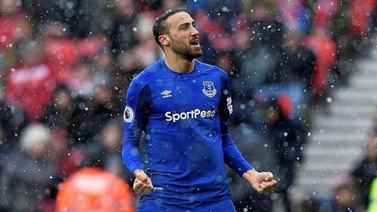 İngilizlerden olay Cenk Tosun pankartı