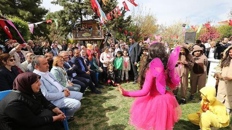 Gaziantep bahara merhaba dedi