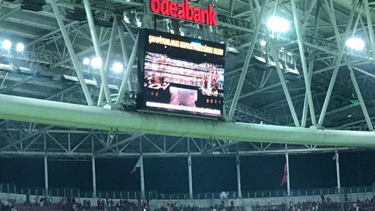 Galatasaray-Trabzonspor maçında tartışılan kupa mesajı