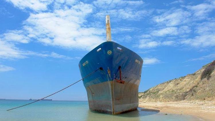 Bozcaadaya giden herkes fotoğrafını çekmişti... O gemi kaldırılıyor