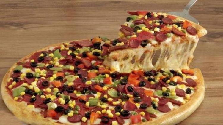 Karışık pizza tarifi