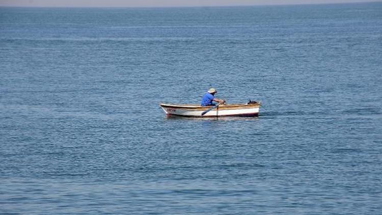 Otizm farkındalığı için Kocaeli’den Yalova’ya kürek çekti