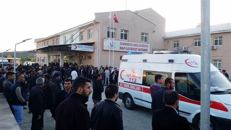 Diyarbakırda saldırı: 1 şehit, 6 yaralı