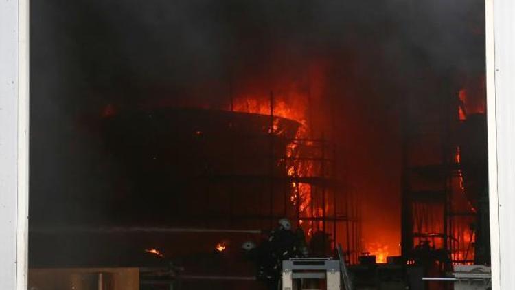 Antalya Serbest Bölgede yangın: 2 yat, 1 tekne yandı (2) - Yeniden