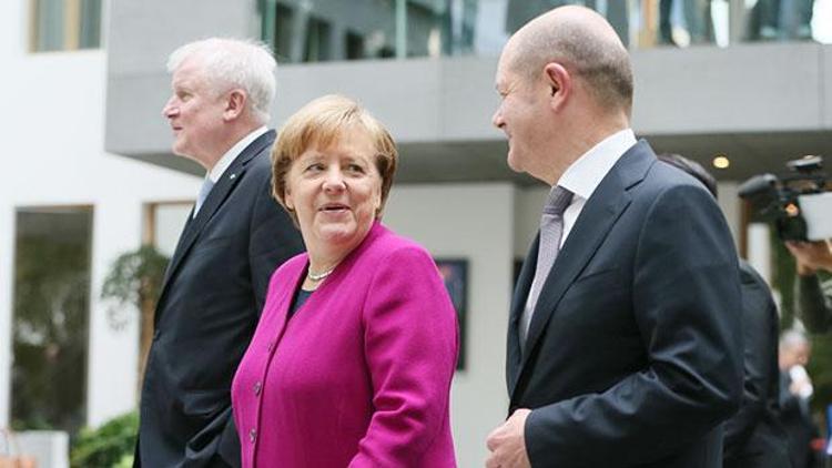 Almanlar emekli maaşları için yeni hükümetten güvence istedi