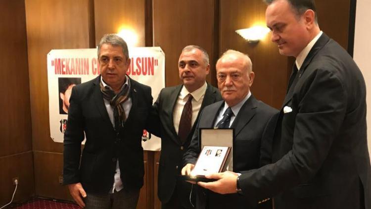 Beşiktaşlılar Hakan Balkaner için toplandı
