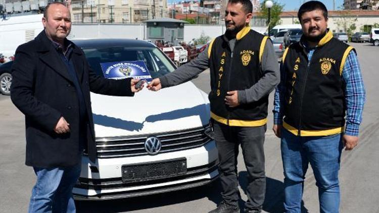 İstanbulda çalınan otomobil kırık dikiz aynasından Adanada bulundu