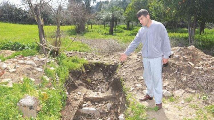Tarihi eser bulunan evin bahçesindeki kaçak kazıya 16 gözaltı