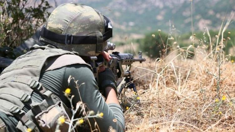 Gümüşhanede PKK ile sıcak temas: 2 asker yaralı