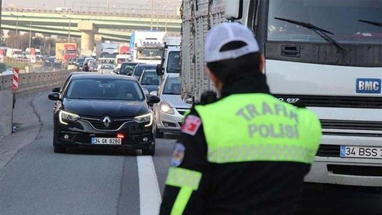 İstanbul Valiliğinden tüm ilçe emniyet müdürlüklerine gönderildi: Görüldükleri yerde sökülecek