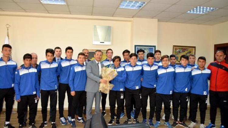 Akdeniz Belediye Spor U16 Futbol takımı mersin şampiyonu